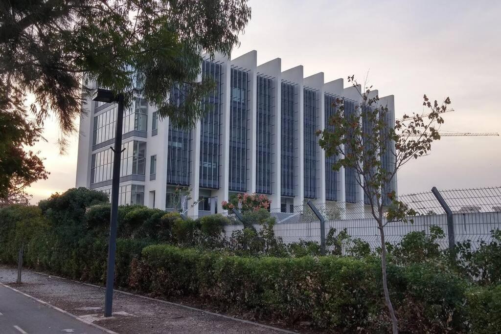 Studio In Herzliya, Near Idc & Park 외부 사진
